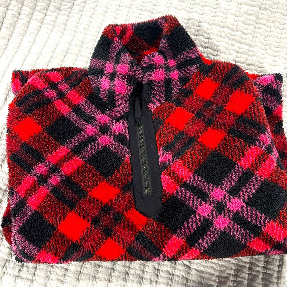 Super soft plush plaid sweater size medium